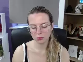 ZoeyFancy's Live Sex Cam Show