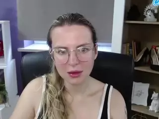 ZoeyFancy's Live Sex Cam Show
