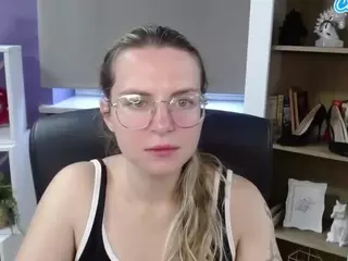 ZoeyFancy's Live Sex Cam Show