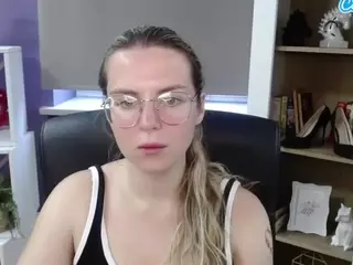 ZoeyFancy's Live Sex Cam Show