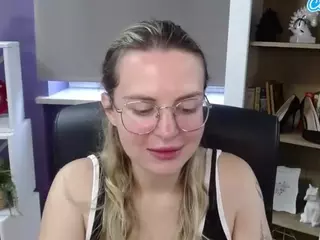 ZoeyFancy's Live Sex Cam Show