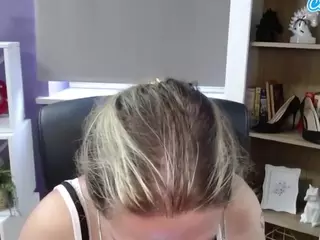 ZoeyFancy's Live Sex Cam Show