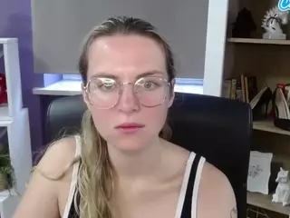 ZoeyFancy's Live Sex Cam Show