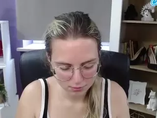 ZoeyFancy's Live Sex Cam Show