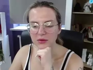 ZoeyFancy's Live Sex Cam Show