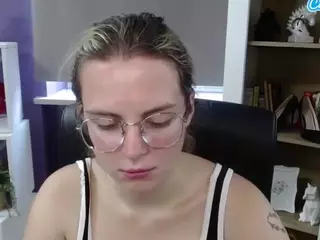 ZoeyFancy's Live Sex Cam Show