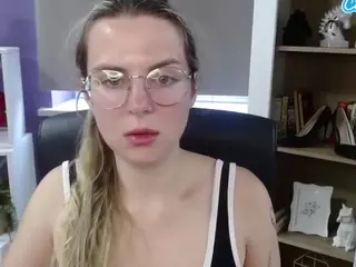 ZoeyFancy's Live Sex Cam Show