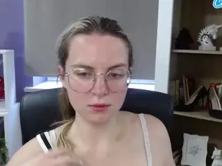 ZoeyFancy's Live Sex Cam Show
