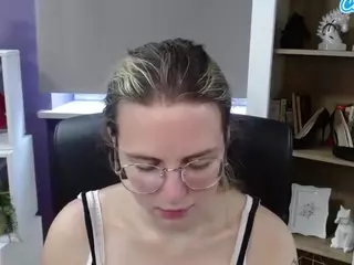 ZoeyFancy's Live Sex Cam Show