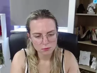 ZoeyFancy's Live Sex Cam Show