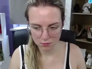 ZoeyFancy's Live Sex Cam Show
