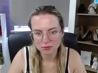 ZoeyFancy's Live Sex Cam Show