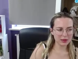 ZoeyFancy's Live Sex Cam Show