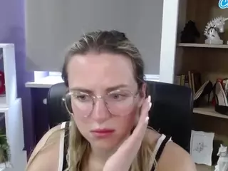 ZoeyFancy's Live Sex Cam Show