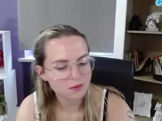 ZoeyFancy's Live Sex Cam Show