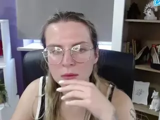 ZoeyFancy's Live Sex Cam Show