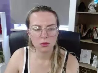 ZoeyFancy's Live Sex Cam Show