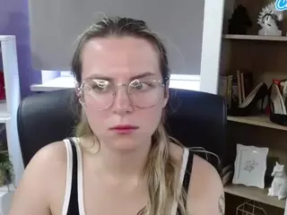 ZoeyFancy's Live Sex Cam Show
