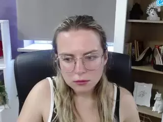 ZoeyFancy's Live Sex Cam Show