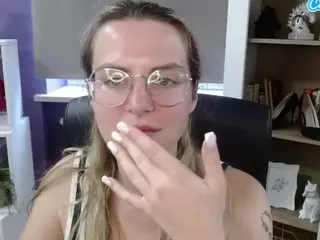 ZoeyFancy's Live Sex Cam Show