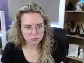 ZoeyFancy's Live Sex Cam Show
