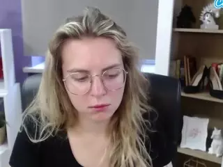 ZoeyFancy's Live Sex Cam Show