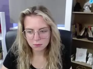 ZoeyFancy's Live Sex Cam Show