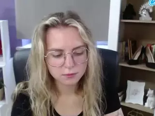 ZoeyFancy's Live Sex Cam Show