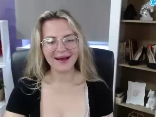 ZoeyFancy's Live Sex Cam Show