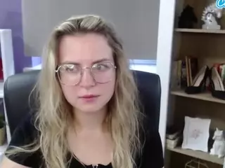 ZoeyFancy's Live Sex Cam Show