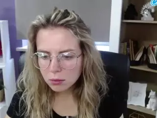ZoeyFancy's Live Sex Cam Show