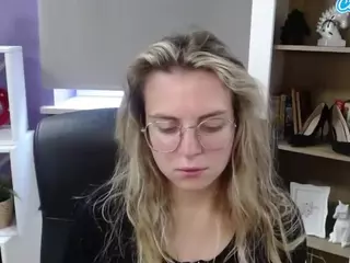 ZoeyFancy's Live Sex Cam Show