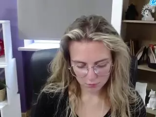 ZoeyFancy's Live Sex Cam Show