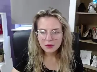 ZoeyFancy's Live Sex Cam Show