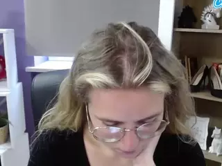 ZoeyFancy's Live Sex Cam Show