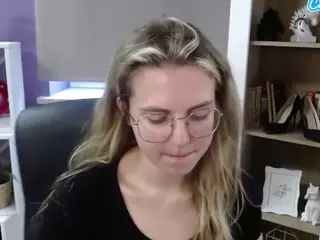 ZoeyFancy's Live Sex Cam Show