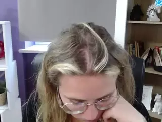 ZoeyFancy's Live Sex Cam Show