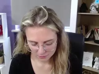 ZoeyFancy's Live Sex Cam Show