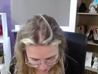 ZoeyFancy's Live Sex Cam Show