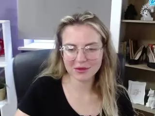 ZoeyFancy's Live Sex Cam Show