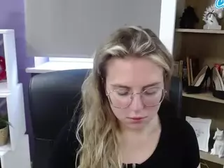 ZoeyFancy's Live Sex Cam Show