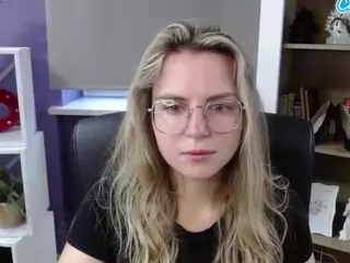 ZoeyFancy's Live Sex Cam Show