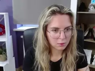 ZoeyFancy's Live Sex Cam Show