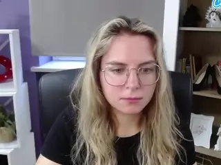 ZoeyFancy's Live Sex Cam Show