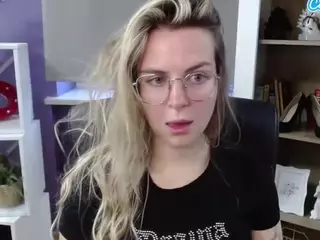 ZoeyFancy's Live Sex Cam Show