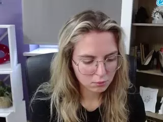 ZoeyFancy's Live Sex Cam Show