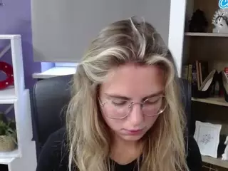 ZoeyFancy's Live Sex Cam Show
