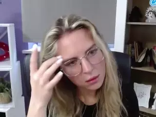ZoeyFancy's Live Sex Cam Show