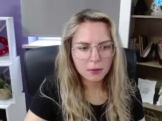 ZoeyFancy's Live Sex Cam Show