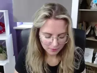 ZoeyFancy's Live Sex Cam Show